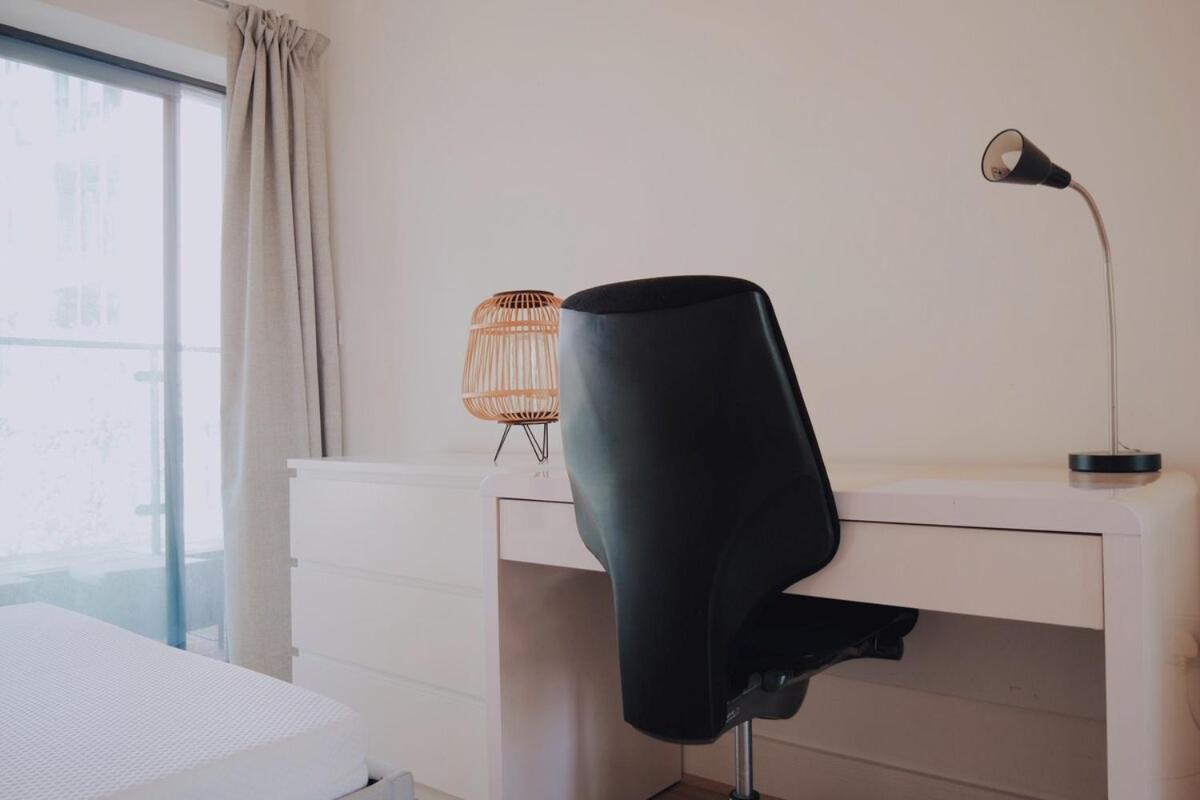 Stunning Two Bedroom Appartamento